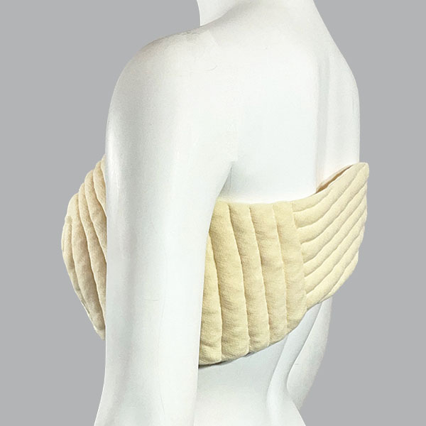 Mannequin viewed from the back showing the Jobst JoViPad Post Lumpectomy Pad wraps from the breast, under the arm and over the back.